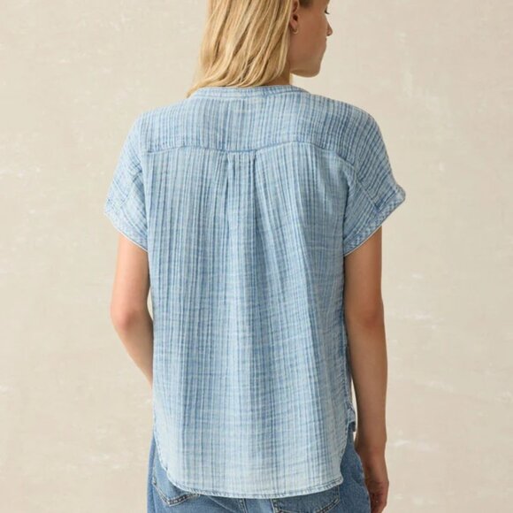 Faherty Dream Cotton Gauze Desmond Top Light Indigo Wash Vacation Lightweight M - Picture 2 of 14